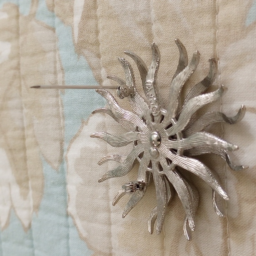 Vintage Octopus Broach Pin Silver Tone - Picture 5 of 6